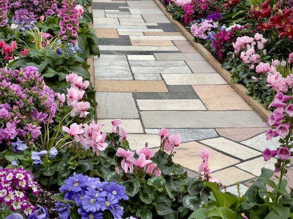 Cost of Garden Path Installation in Woodinville